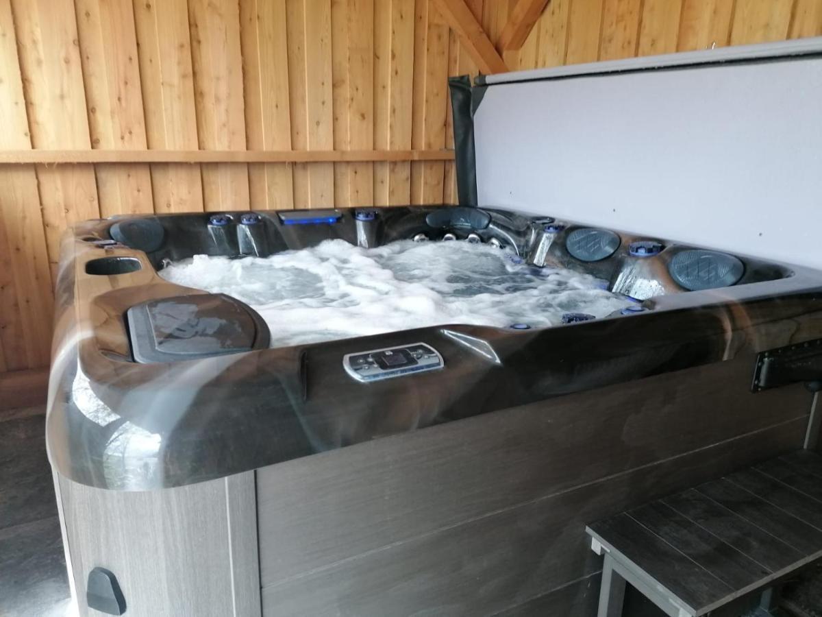 Rest At Last - Highland Apartment With Private Hot Tub Whitebridge  Eksteriør billede