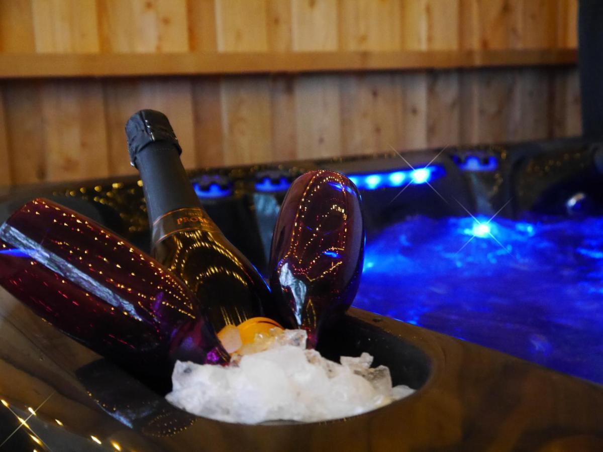 Rest At Last - Highland Apartment With Private Hot Tub Whitebridge  Eksteriør billede